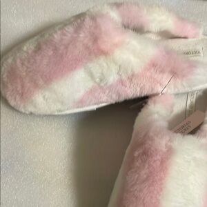 Victoria's Secret Pink and White Fuzzy Slippers